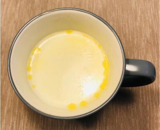 原牛奶蒸热后.jpg